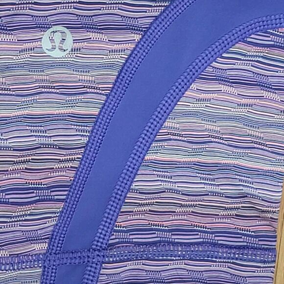 LULULEMON Athletica Run Inspire Space Dyed Twist Iris Flower Crop Capri Size 6 - Picture 3 of 12